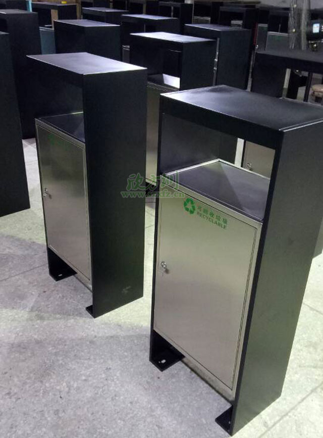 戶(hù)外搖蓋不銹鋼分類(lèi)果皮箱欣方圳工廠生產(chǎn)圖